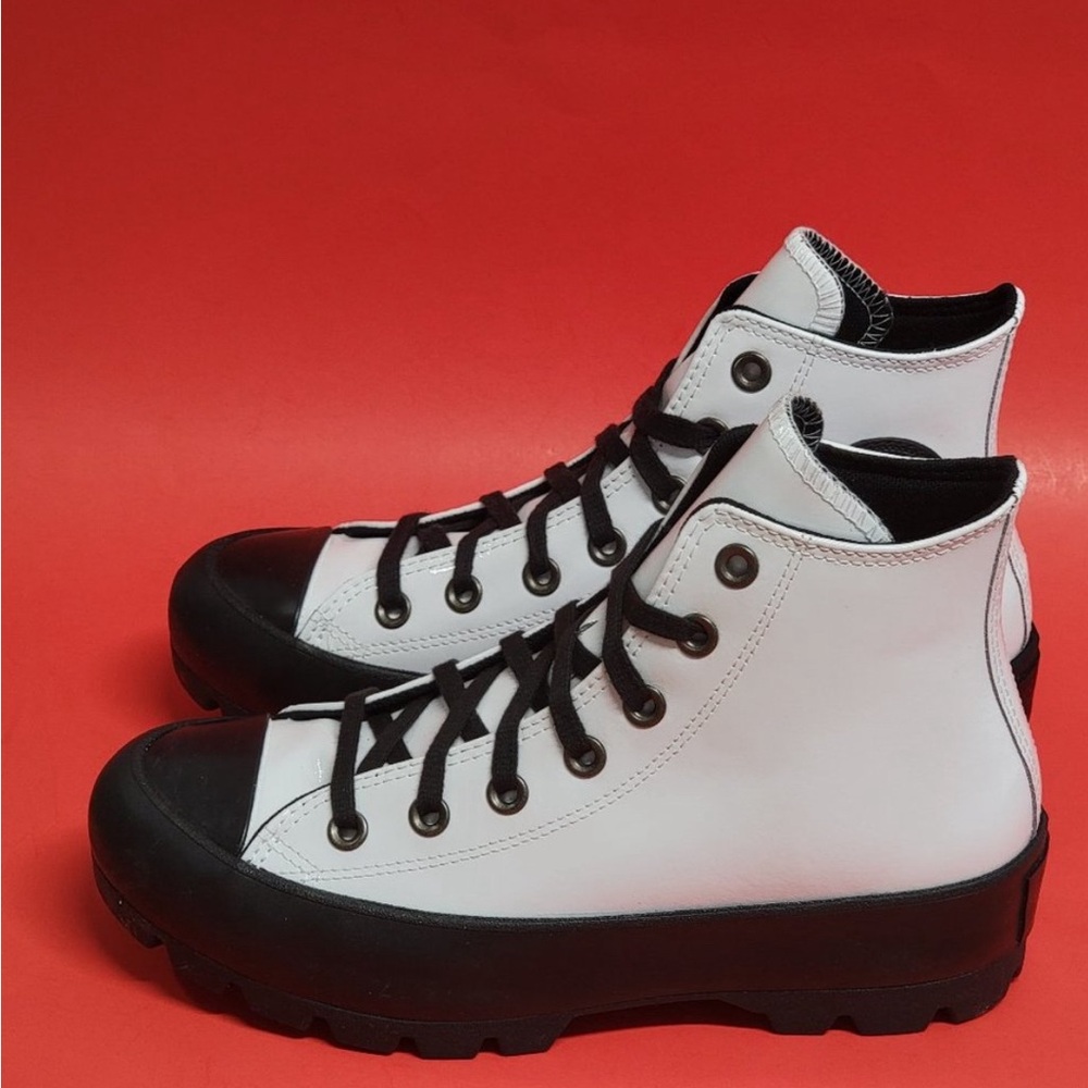 Converse Women's CTAS Lugged Hi Patent Leather 572570C White/Black - Picture 4 of 5